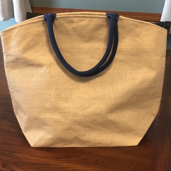 Tote - Picture 2 of 7